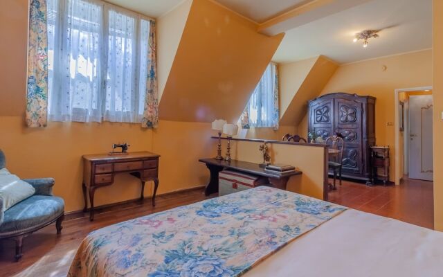 Gothic Apartments by Wonderful Italy