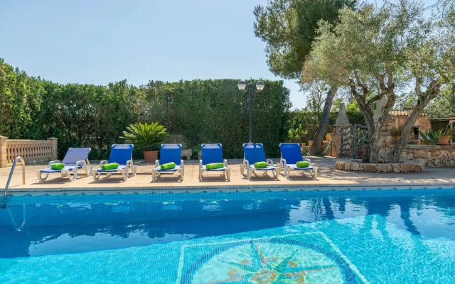 Sa Cumuna in Campos With 3 Bedrooms and 2 Bathrooms