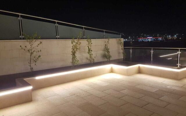1 New Bedroom Apartment on Airport Road