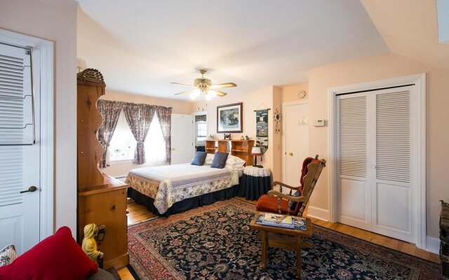 Harbour Tide Inn B&B