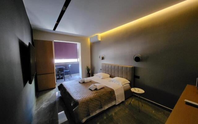 La Mirage Apartment 04