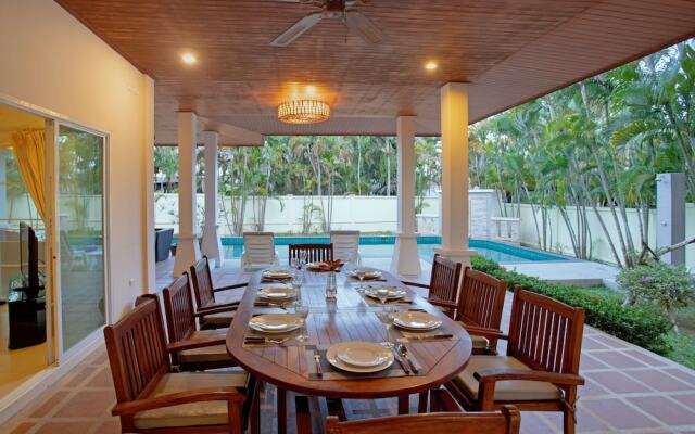 Tropical Thai Style 4BR Pool Villa Fanny