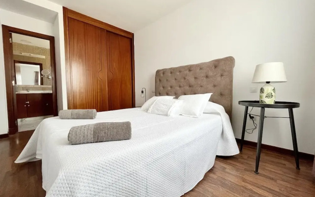 Villa - Sleeps 6 - Pool - Pets Ok - Parkin