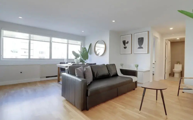 Modern Apartment Near D.C. Landmarks