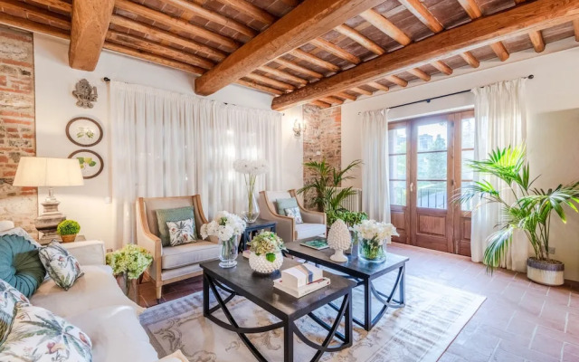 Valle del Sole Winery Farmhouse