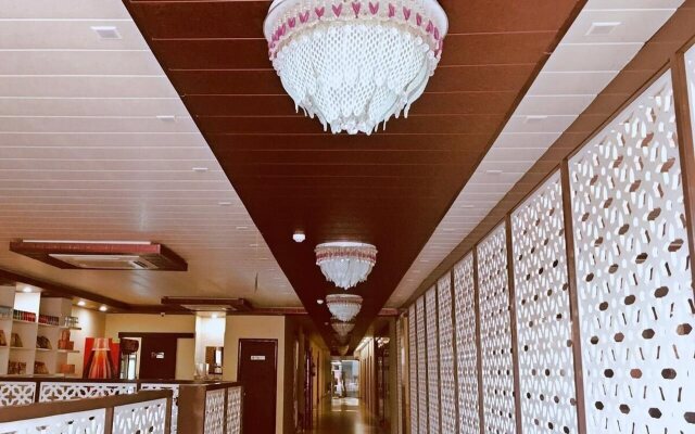 Spring Sky Mughalsarai by ShriGo Hotels