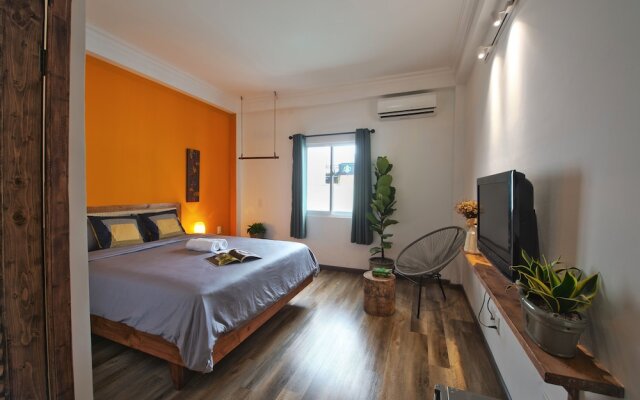HoLo Bui Vien Saigon Serviced HomeStay
