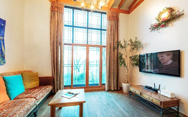 Yangyang Santa Hill Pension