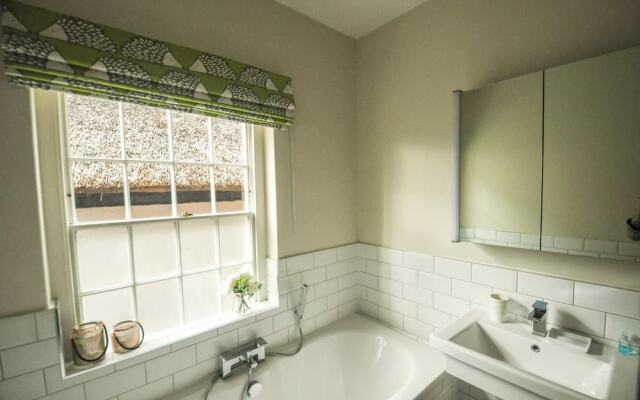 Charming 3BD Home in Allestree Village