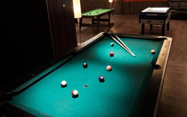 Royal Club Hotel