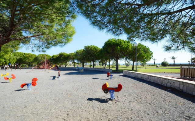 Seafront House With Private Pool and Wif