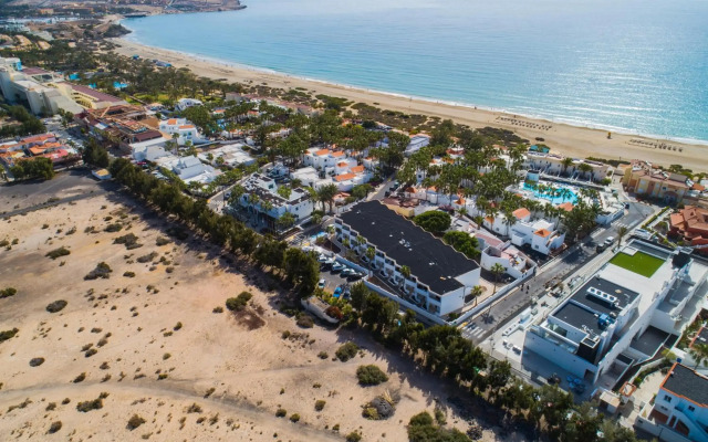 Bahía Calma Beach