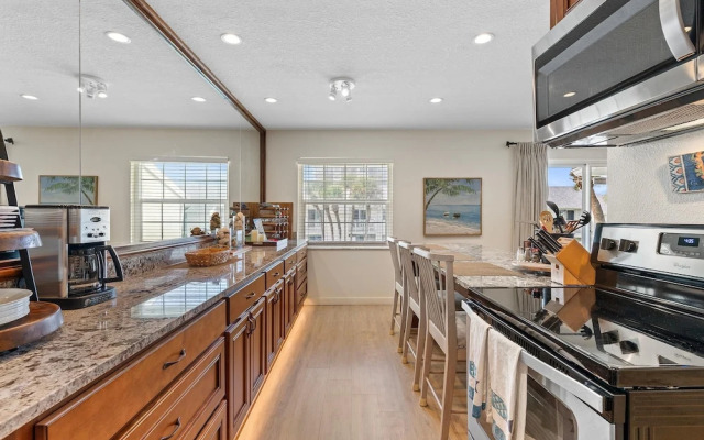 Colony Beach Club 246