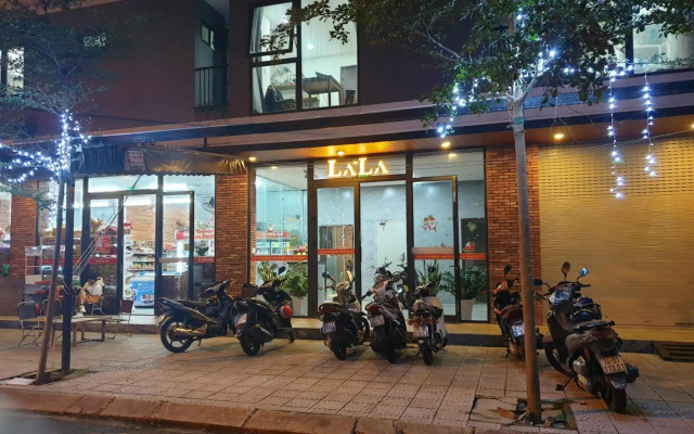 LaLa Apartment and Hotel