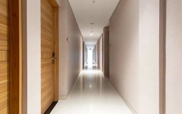Travel Hub Hotel Kualanamu Airport