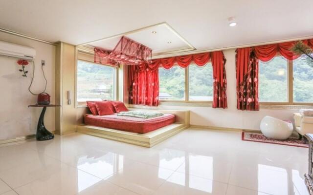 Yangpyeong Moodri Pension