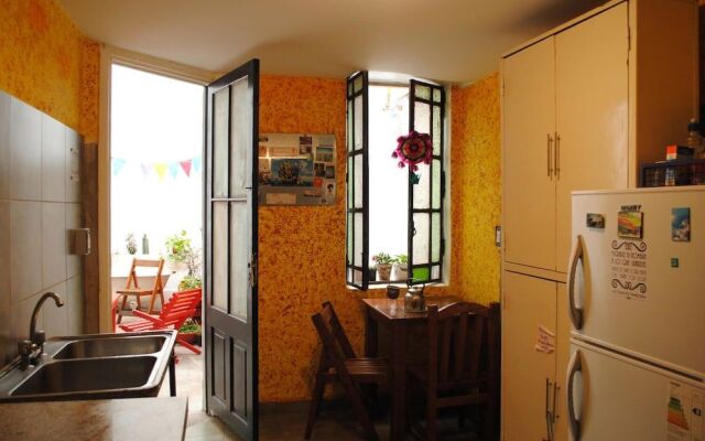 La Casa de Pandora Hostel & Cafe