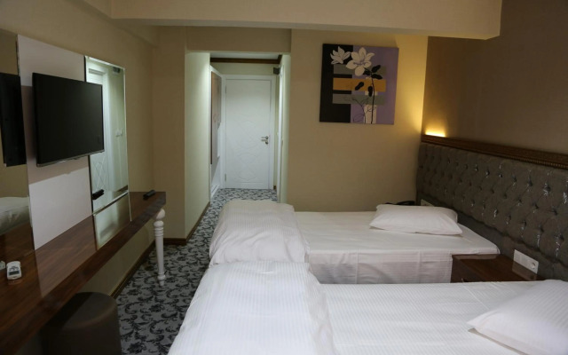 Grand Sera Hotel