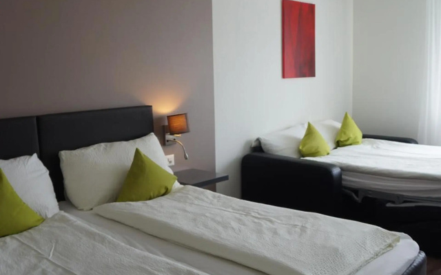 Hotel am Schloss – Guest Rooms – Thun