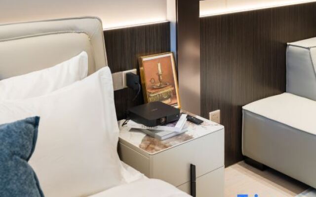 Z-Club Hotel(Tanglang Subway Station Branch)