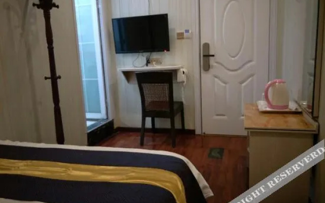 Zhengzhou Zhonghe Hotel (Exhibition Center Store)