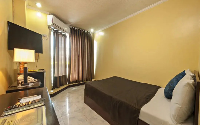 Oyster Plaza Hotel