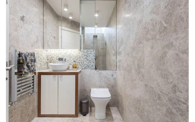 Trendy & Bright Bohemian House in Forest Hill