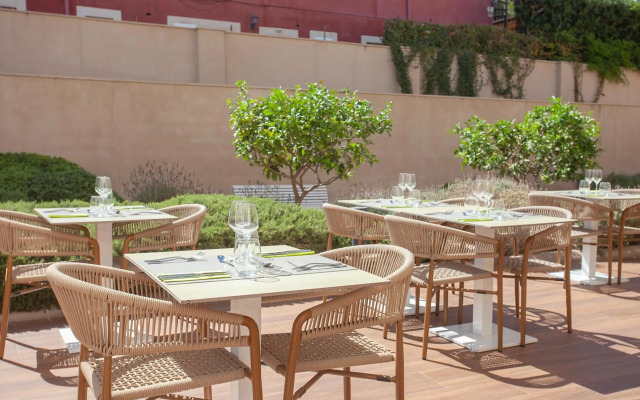 Hotel Tora
