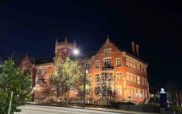 Unwind Adelaide City Studio No 312