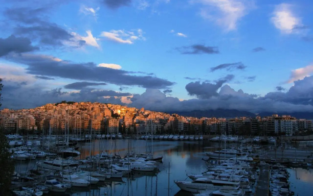 Piraeus Seaview Elegant Apartments