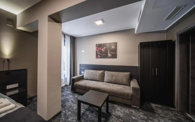 Rustica Rooms