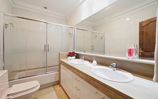 Bhm1-1098 House with Terrace