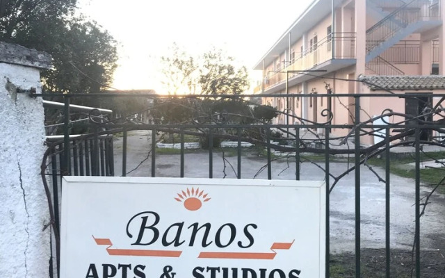 Room-banos Apartments And Swimming Pool