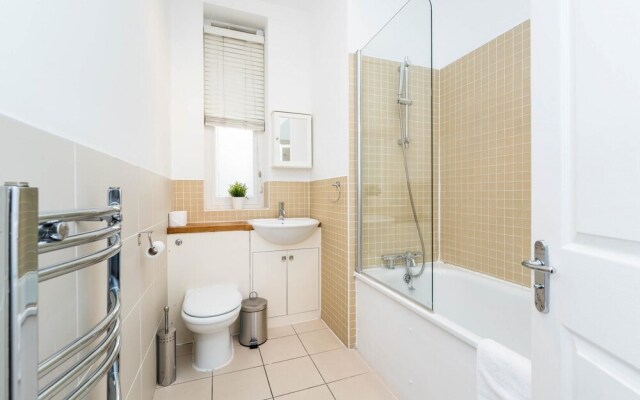 Super Exclusive 3 Bedroom Flat Heart of Chelsea