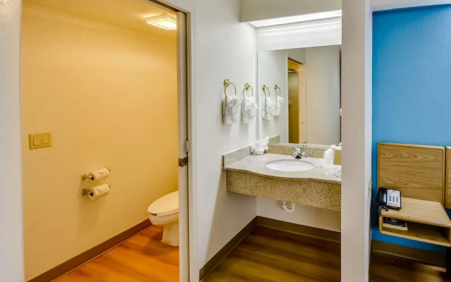 Holiday Inn Express Houston-I-10 W