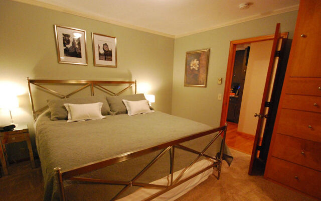 The Broadway Guest House