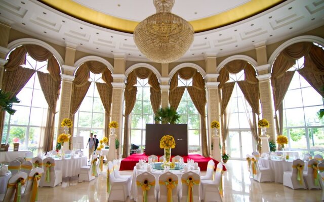 Yosemite Business Hotel