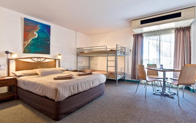 BEST WESTERN Sea Breeze Resort Exmo
