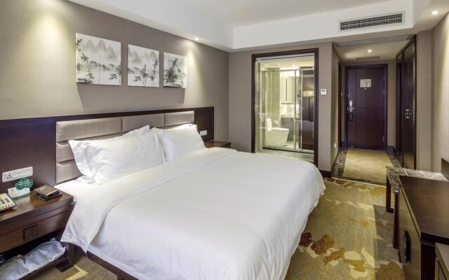 Camphor Forest Hotel