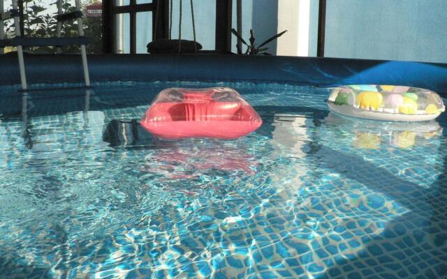 Pelican Lake Guesthouse