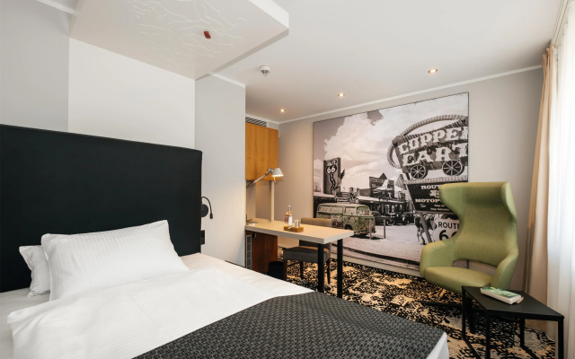Global Inn