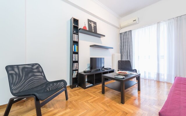 Cozy 2 Bedroom Apartment by Cloudkeys