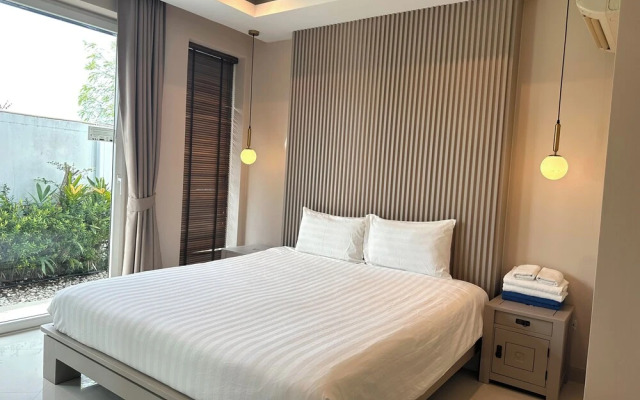 Palm Oasis Pool Villa by Pattaya Holiday