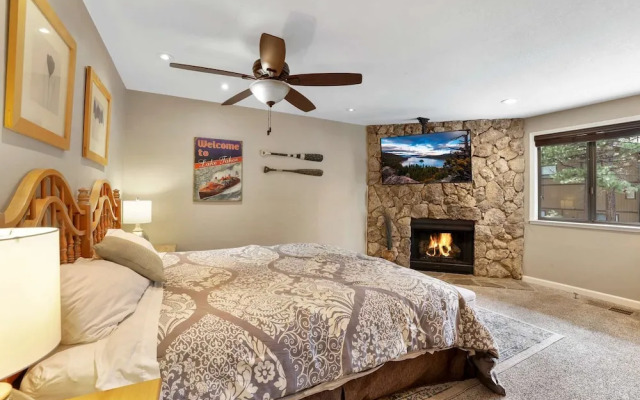 Heavenly Haven - Hot Tub + Seasonal HOA Pool