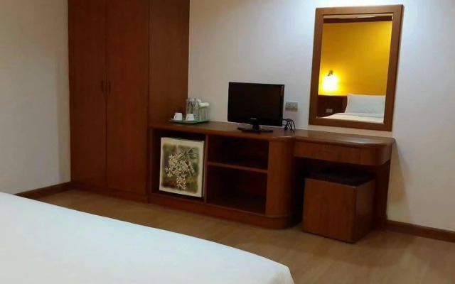 Sea Falcon Hotel