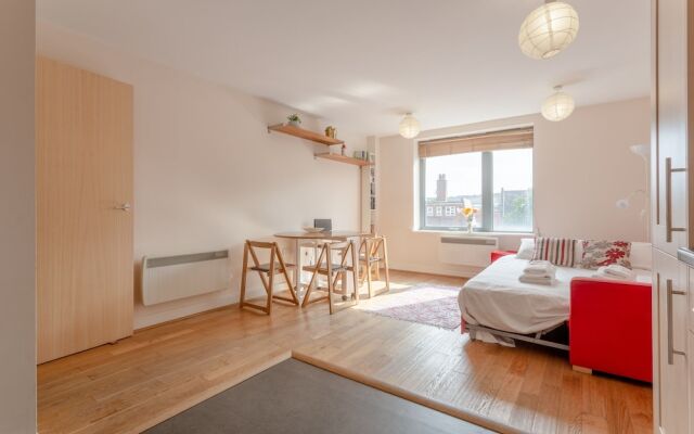 Charming 1 Bedroom Property Next To Clapham Common