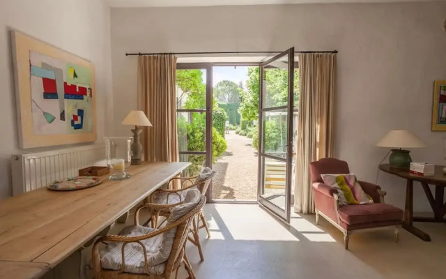 Villa Les Beaumettes - Haven of Peace in the Luberon