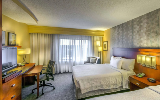 Courtyard by Marriott Greensboro Airport