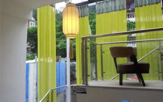 Nahai Villa Garden Hostel
