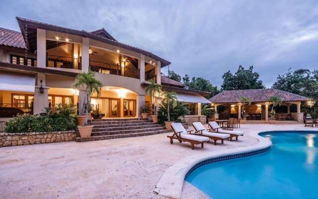 Srvittinivillas Brres/16 Spacius Villa / Large Family/ Group/ Couples/holiday